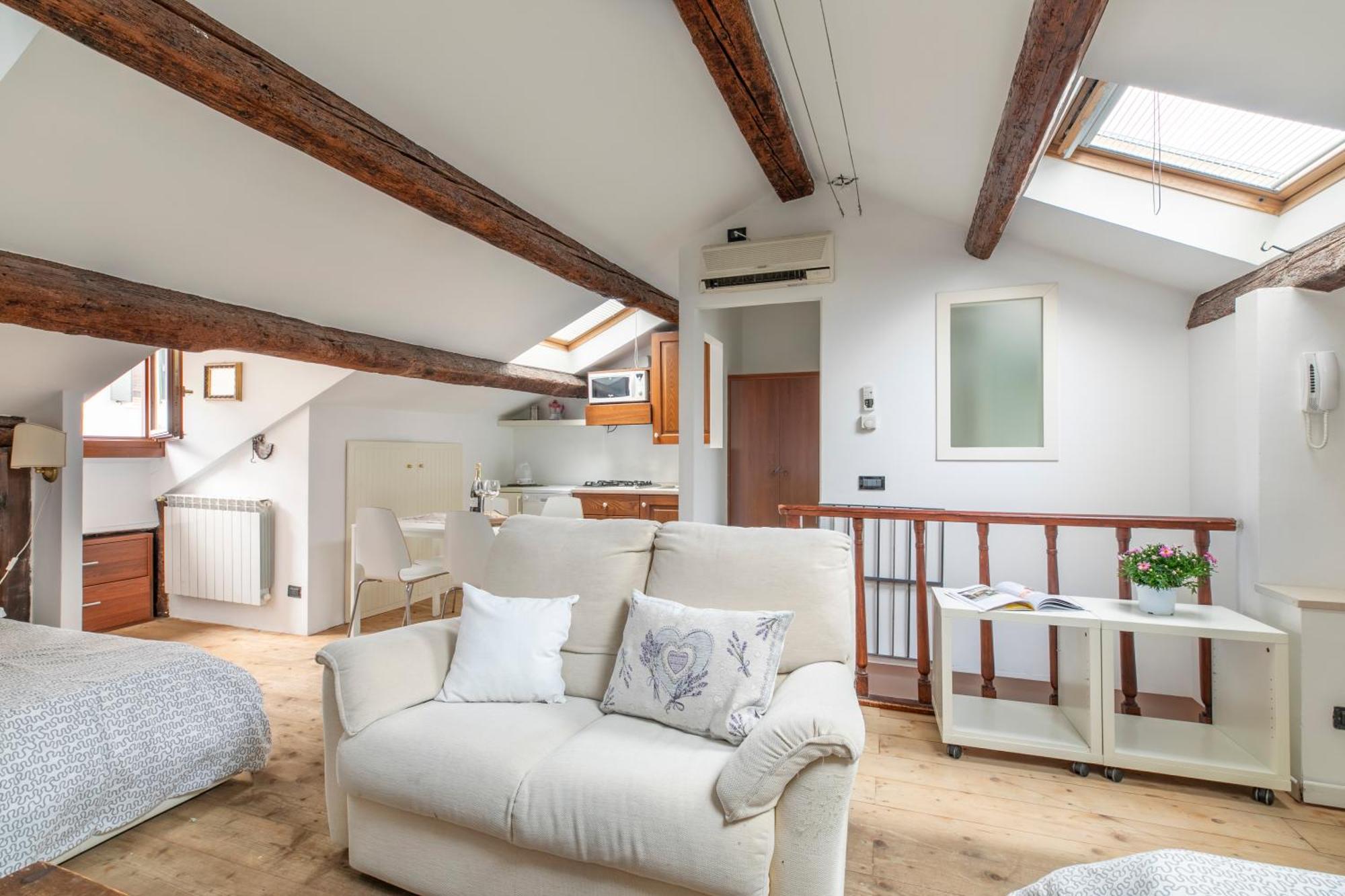 Lovely Attic For 4 Person With Wifi - A/c * Venedig