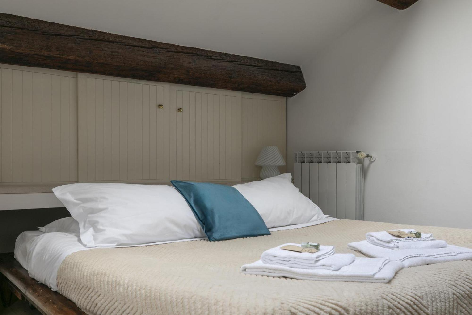 Lovely Attic For 4 Person With Wifi - A/c Apartment Venedig